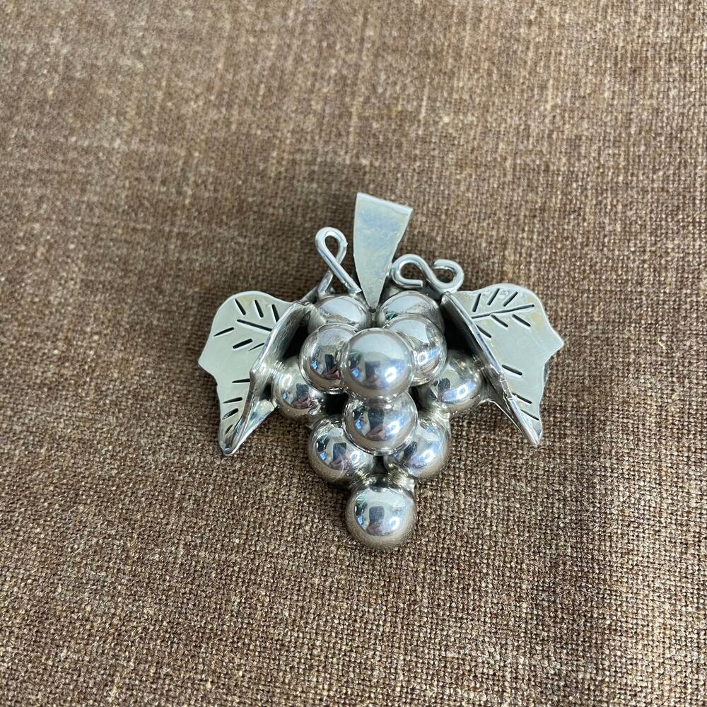 Vintage Taxco Mexico Sterling Silver Grape Cluster Brooch Pin 925 15g
